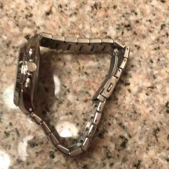 Women’s Fossil Watch - Picture 4 of 4